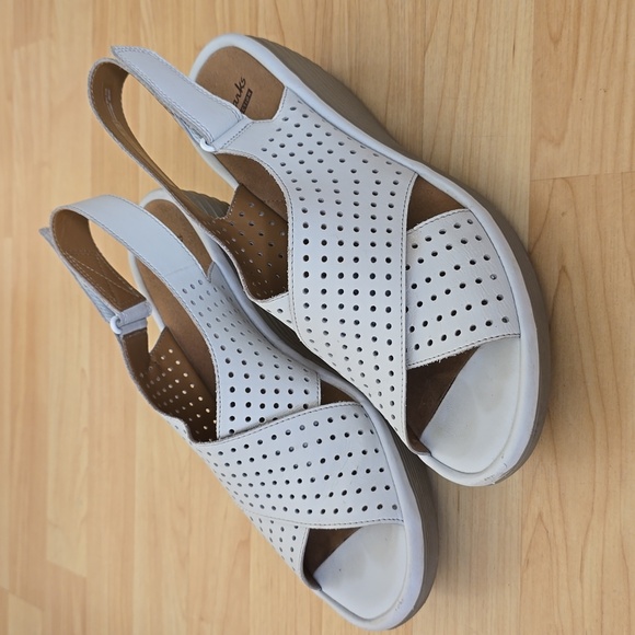 Clarks Collection Women's Reedly Variel White Leather Wedge Sandals Size 9.5 - Picture 1 of 10